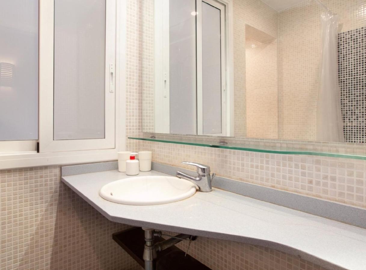 Authentic Flat2 In Poble Sec - Paralelo Barcelona Eksteriør bilde